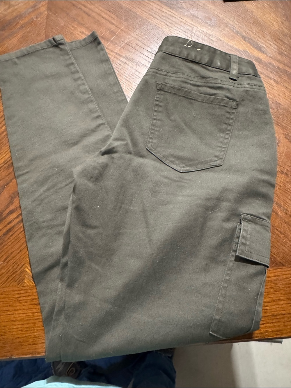 Mossimo Supply Co. Women’s Dark Olive Cargo Pants size 2